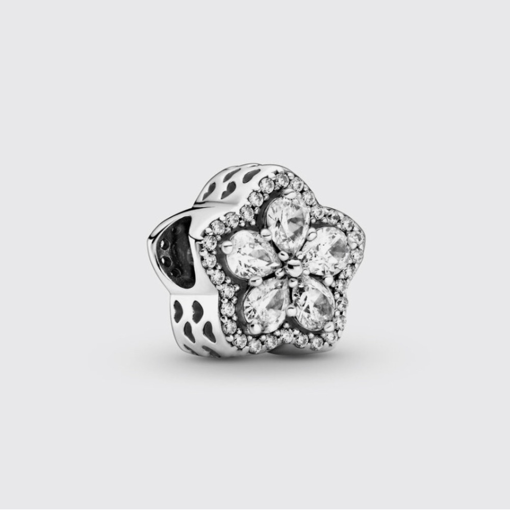 Pandora Sparkling Snowflake Pavé Charm